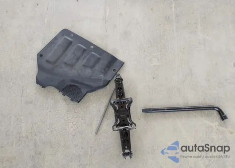 2016 Jaguar Xj R-Sport z USA, uszkodzony, nr VIN SAJWA1C76G8W02422